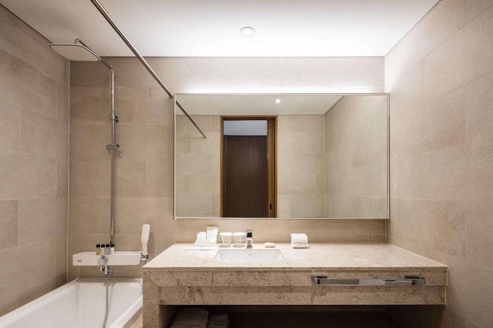מלון Ramada By Wyndham Seoul Sindorim מראה חיצוני תמונה