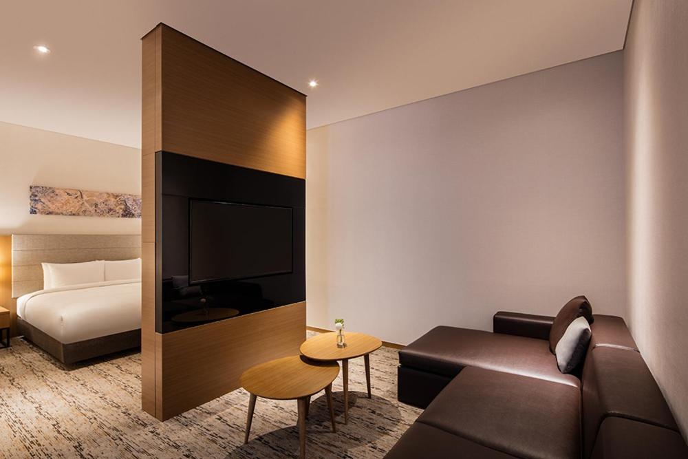 מלון Ramada By Wyndham Seoul Sindorim מראה חיצוני תמונה