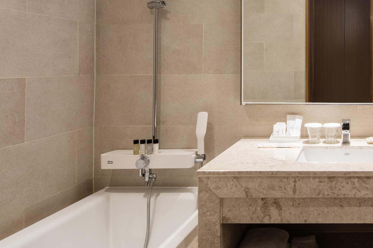 מלון Ramada By Wyndham Seoul Sindorim מראה חיצוני תמונה